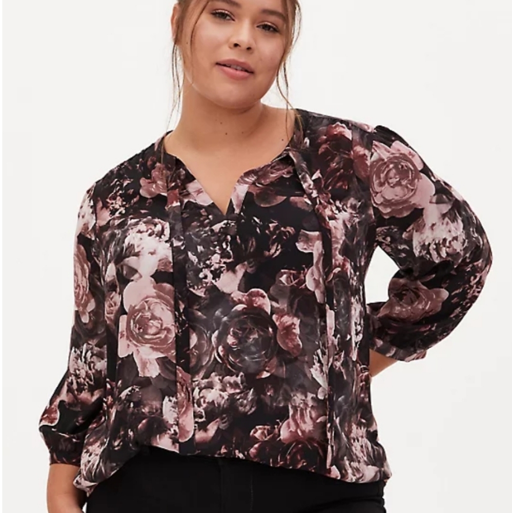 NWT 3X TORRID FLORAL GEORGETTE TIE NECK PEASANT